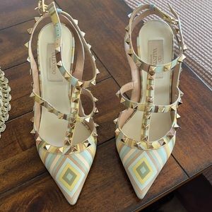 Authentic valentino shoes size 6
